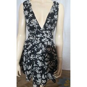 Abercrombie Fitch Flirty Drama Ruffle Floral Deep V Open Back‎ Mini Dress Small